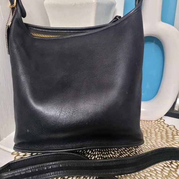 Vintage Coach NYC shoulder sac - Picture 3 of 16